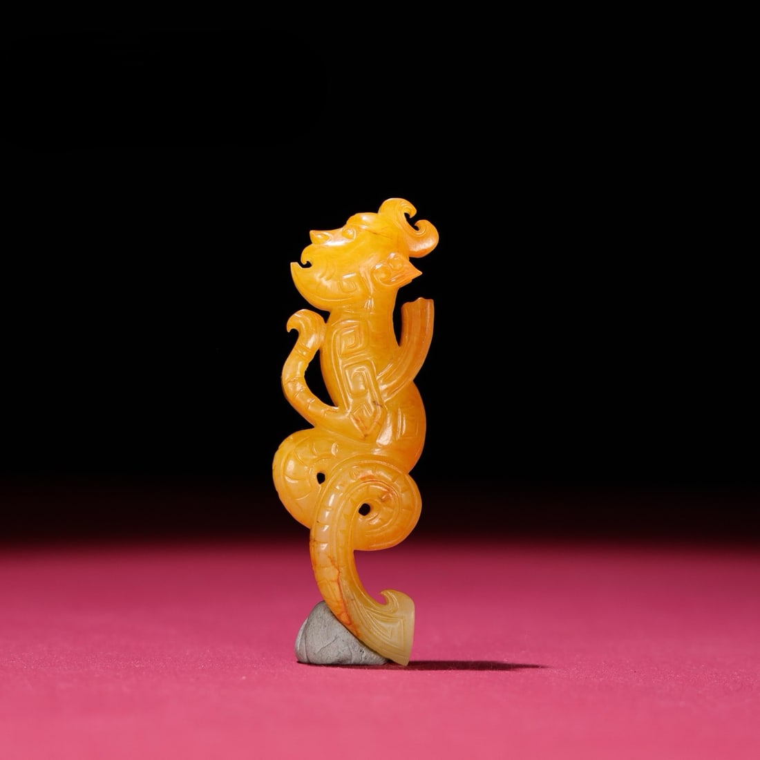 An Exquisite White Jade Figure Pendant: An Exquisite White Jade Figure Pendant Han Dynasty, China Size:7.9cmx2.5cmx1.3cm Weight:33g (The Dimensions Of All Batches Are Manually Measured.If You Need More Detailed Information, Please Contact