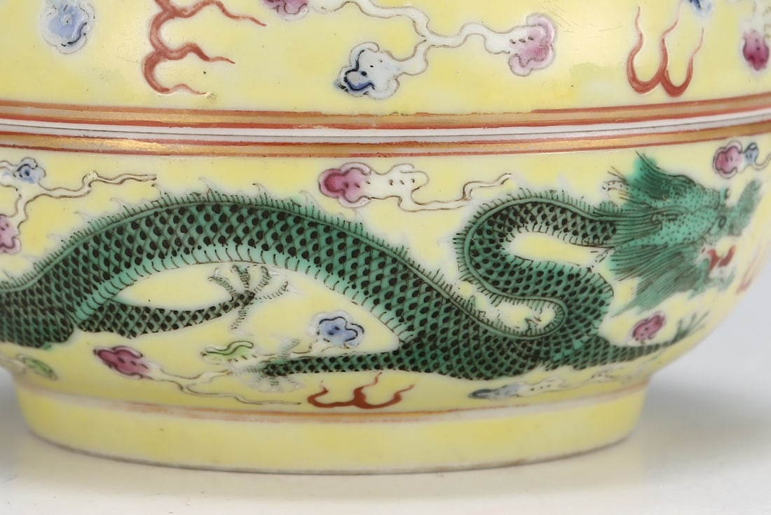 An Exquisite Famille-Rose Dragon Pattern Box - 4