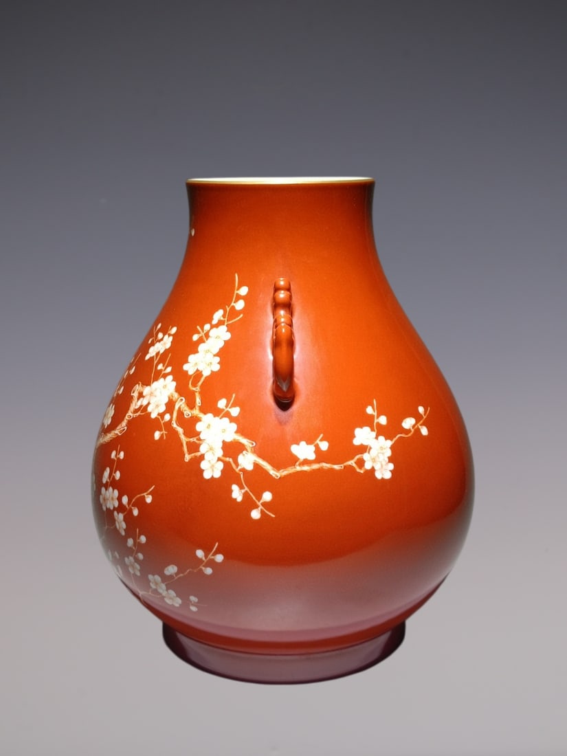 An Exquisite Iron-Red Flower Pattern Double-Ears Vase - 3
