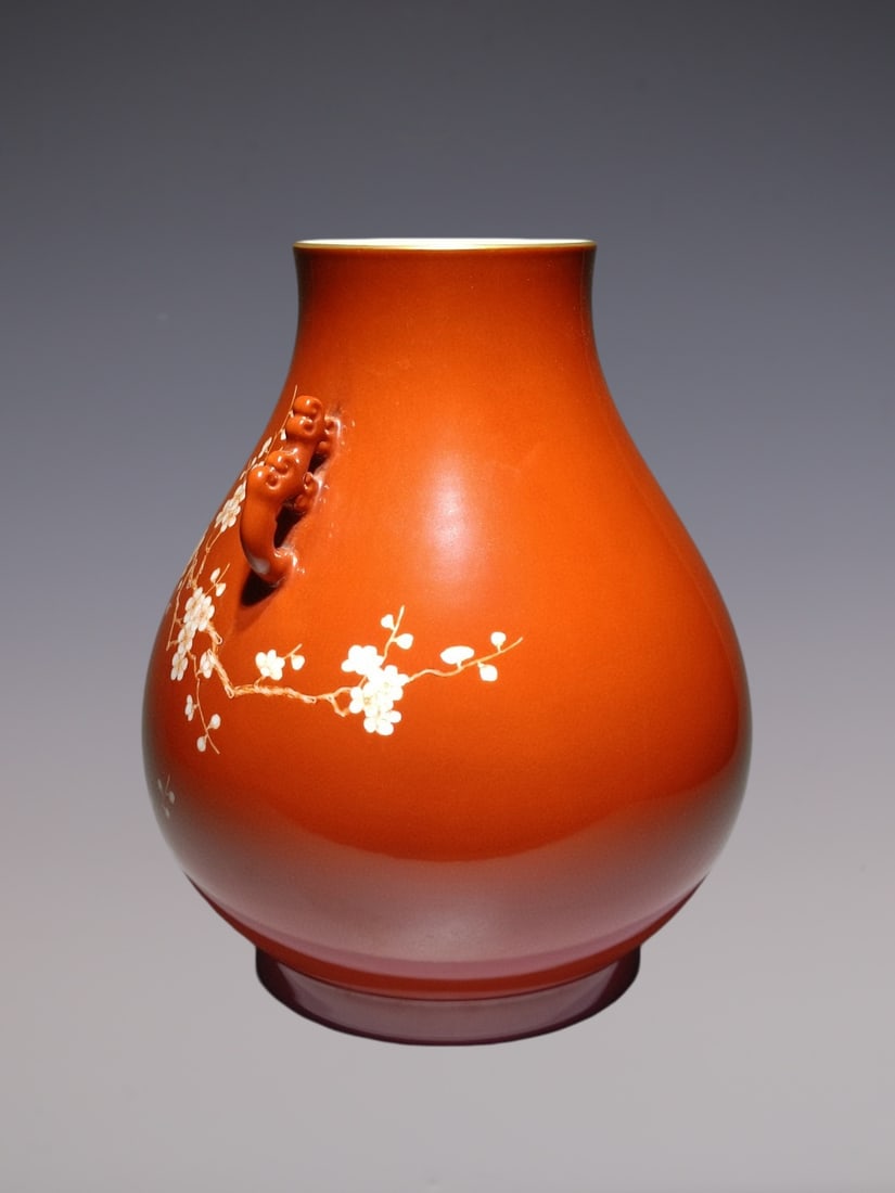 An Exquisite Iron-Red Flower Pattern Double-Ears Vase - 4