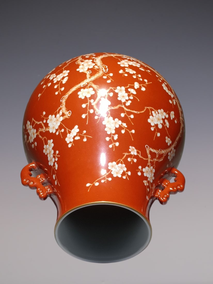 An Exquisite Iron-Red Flower Pattern Double-Ears Vase - 8