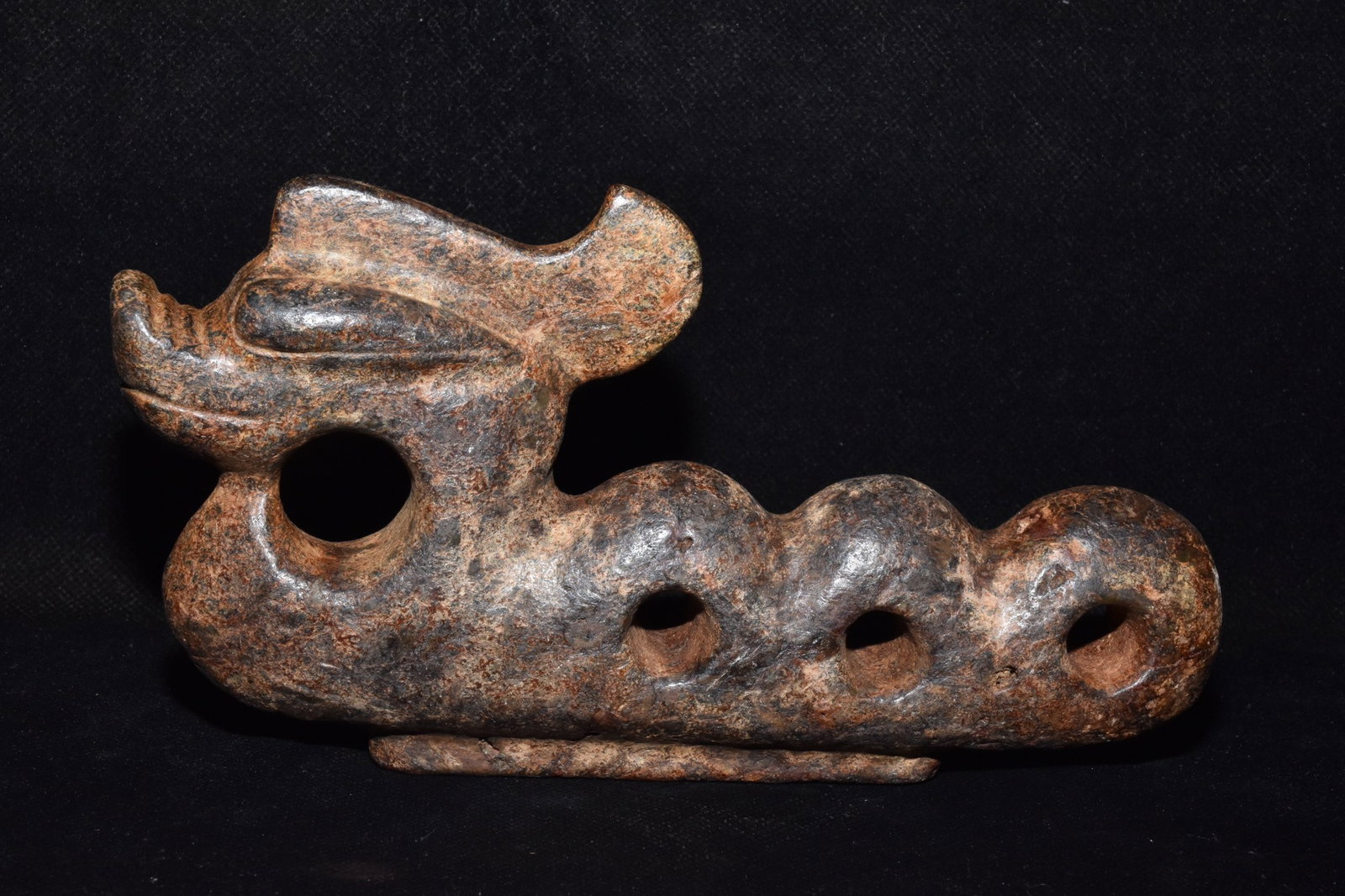 An Exquisite Hemo Jade Ornament: An Exquisite Hemo Jade Ornament Hong Shan Culture Size:11cmx17.5cm Weight:640g (The Dimensions Of All Batches Are Manually Measured.If You Need More Detailed Information, Please Contact Our Customer