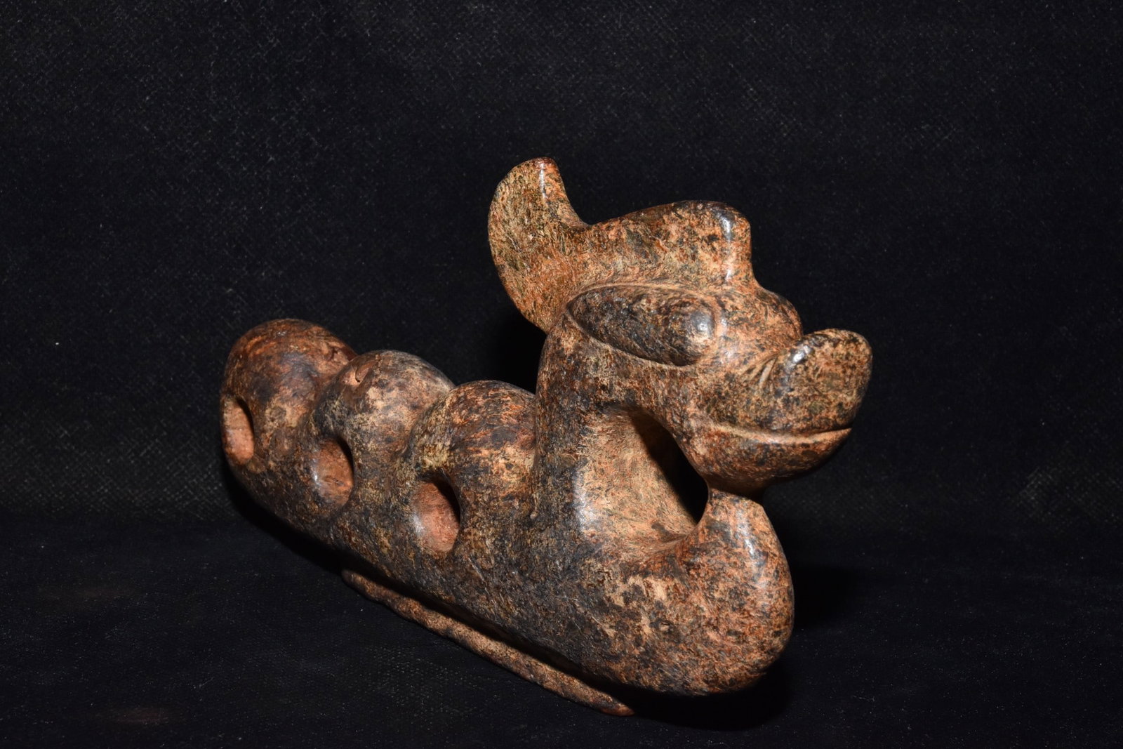An Exquisite Hemo Jade Ornament - 4