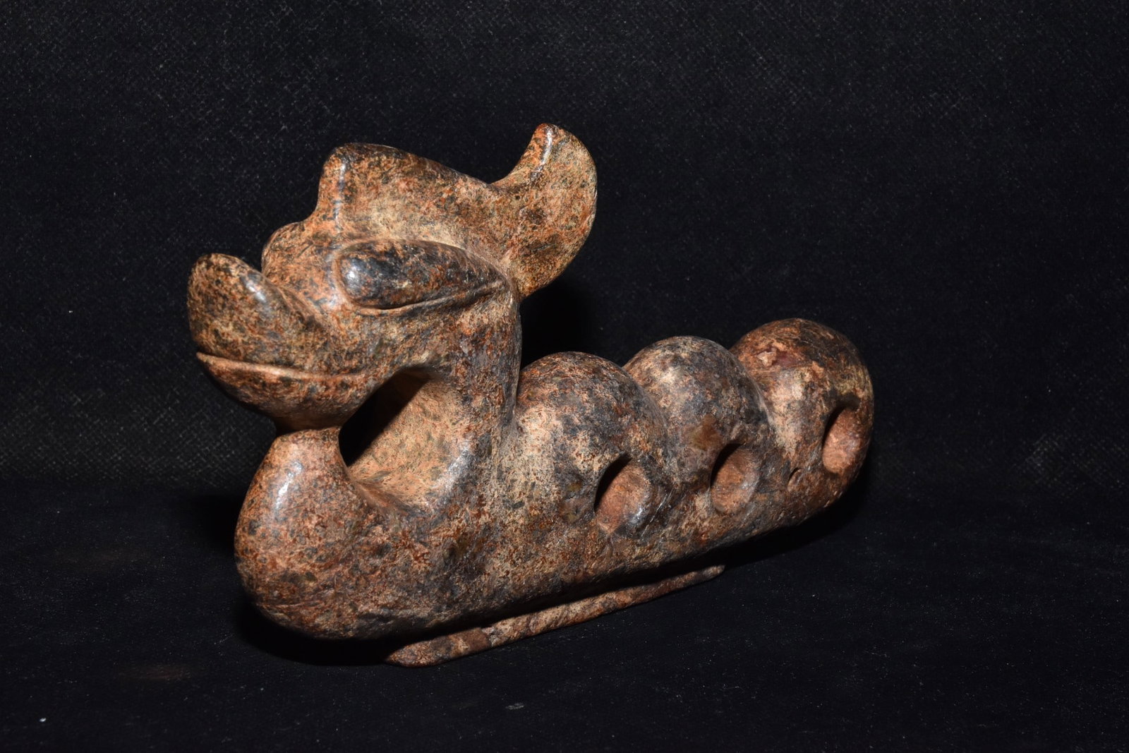 An Exquisite Hemo Jade Ornament - 5