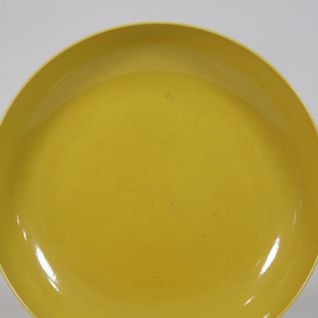 An Exquisite Yellow Glazed Plate - 2