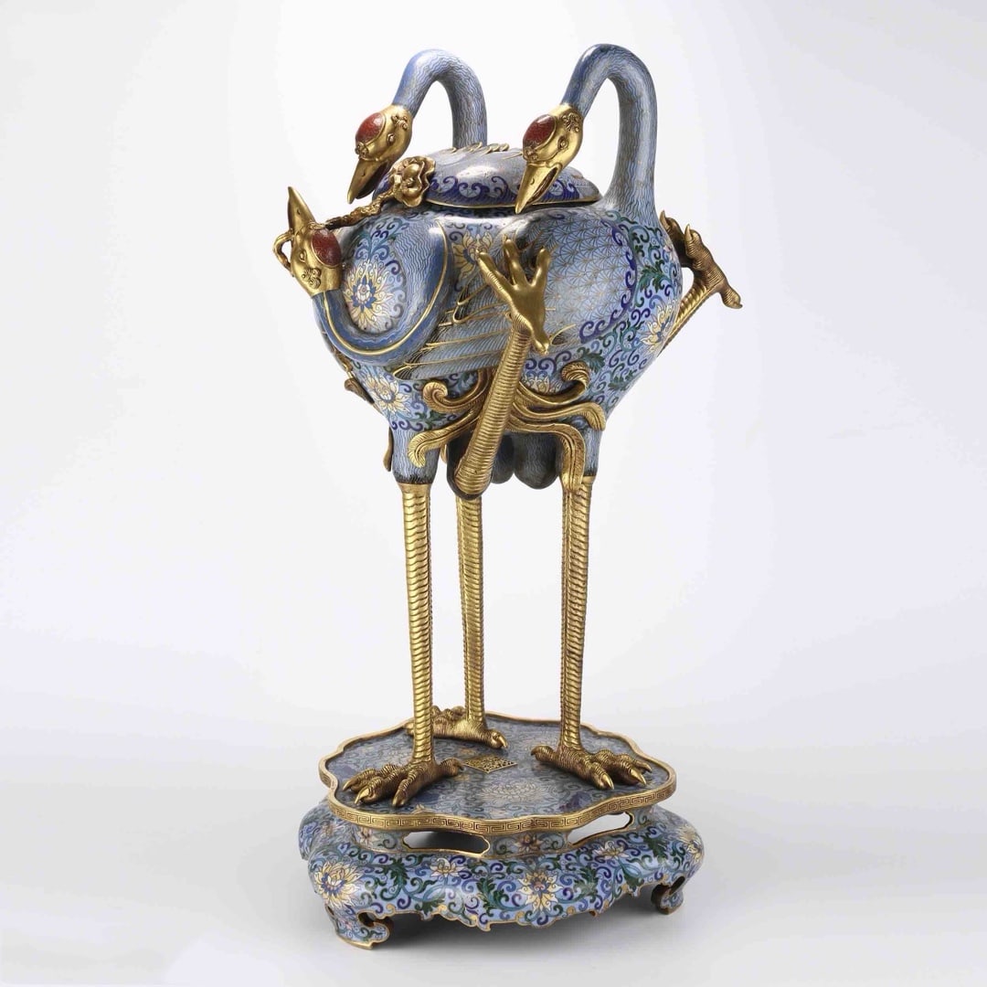 An Exquisite Cloisonne Lotus Pattern Crane-Shaped Censer: An Exquisite Cloisonne Lotus Pattern Crane-Shaped Censer Qing Dynasty, China Qianlong Four-character Mark Size:60cmx33cm Weight:15kg (The Dimensions Of All Batches Are Manually Measured.If You Need