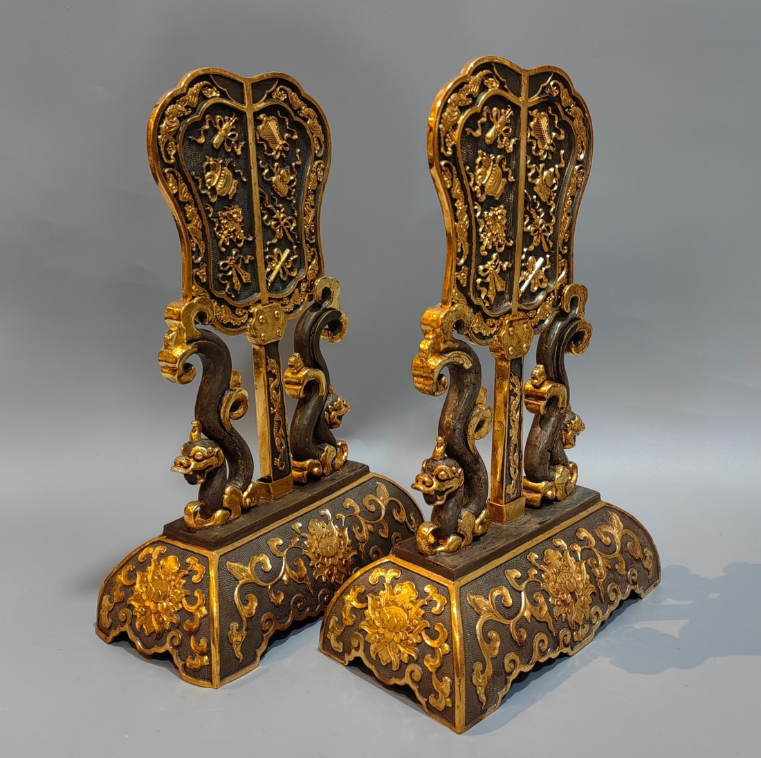 An Exquisite Gilt Bronze Eight Treasures Pattern Screen - 2