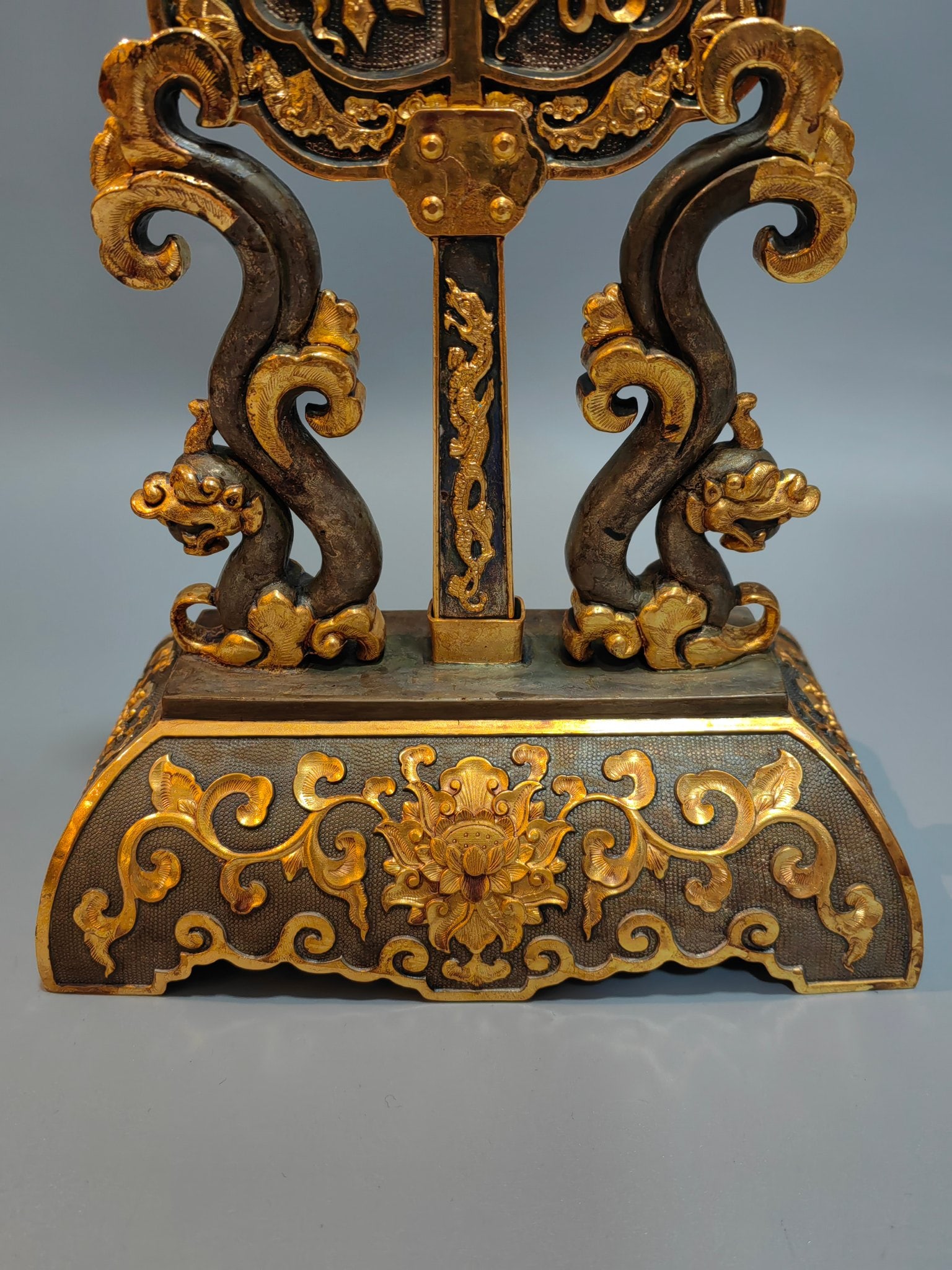 An Exquisite Gilt Bronze Eight Treasures Pattern Screen - 8
