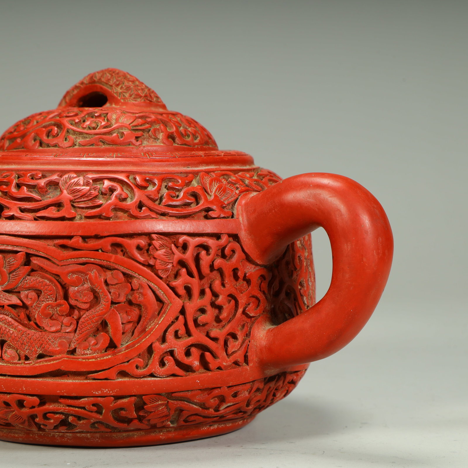 One teapot with carved red cloud and dragon patterns - 5