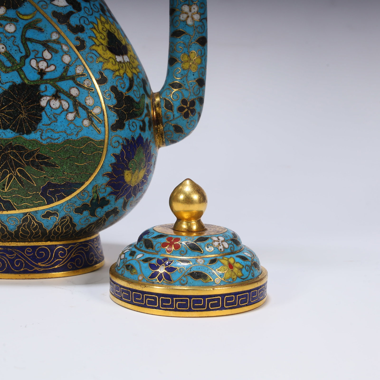 A cloisonne teapot - 9
