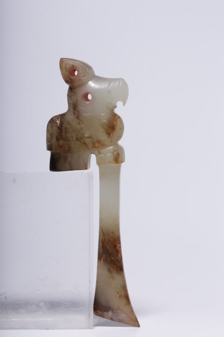 A Qing Dynasty Hetian jade seed jade knife with skin infiltrated by the Owl Owl Knife: Qing Dynasty Hetian jade seed jade knife with skin, Qin Yu Xiao knife SIZE: L:8.5cm W:2.5cm W:21g (The Dimensions Of All Batches Are Manually Measured.If You Need More Detailed Information, Please Con