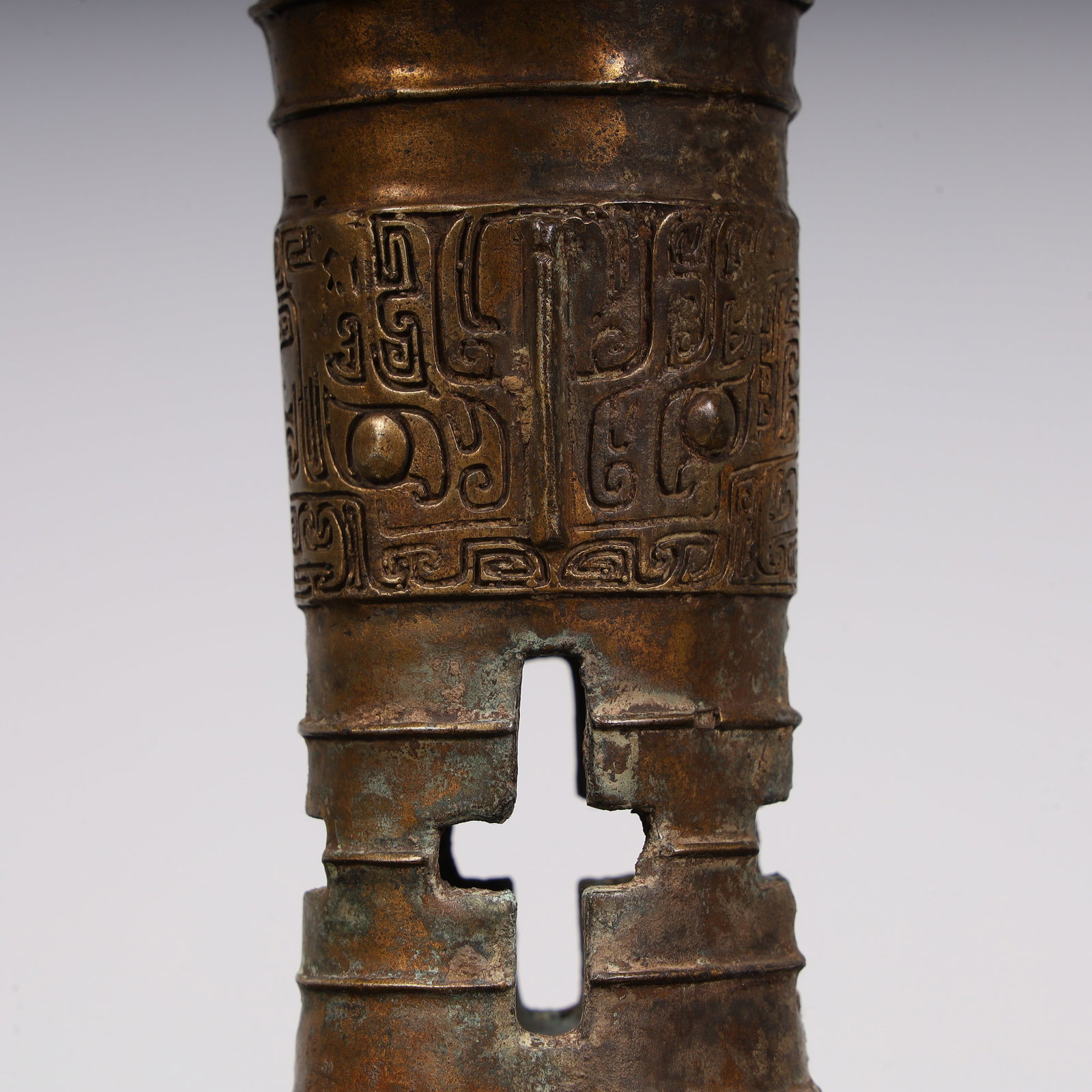 One Han Dynasty bronze gu - 2