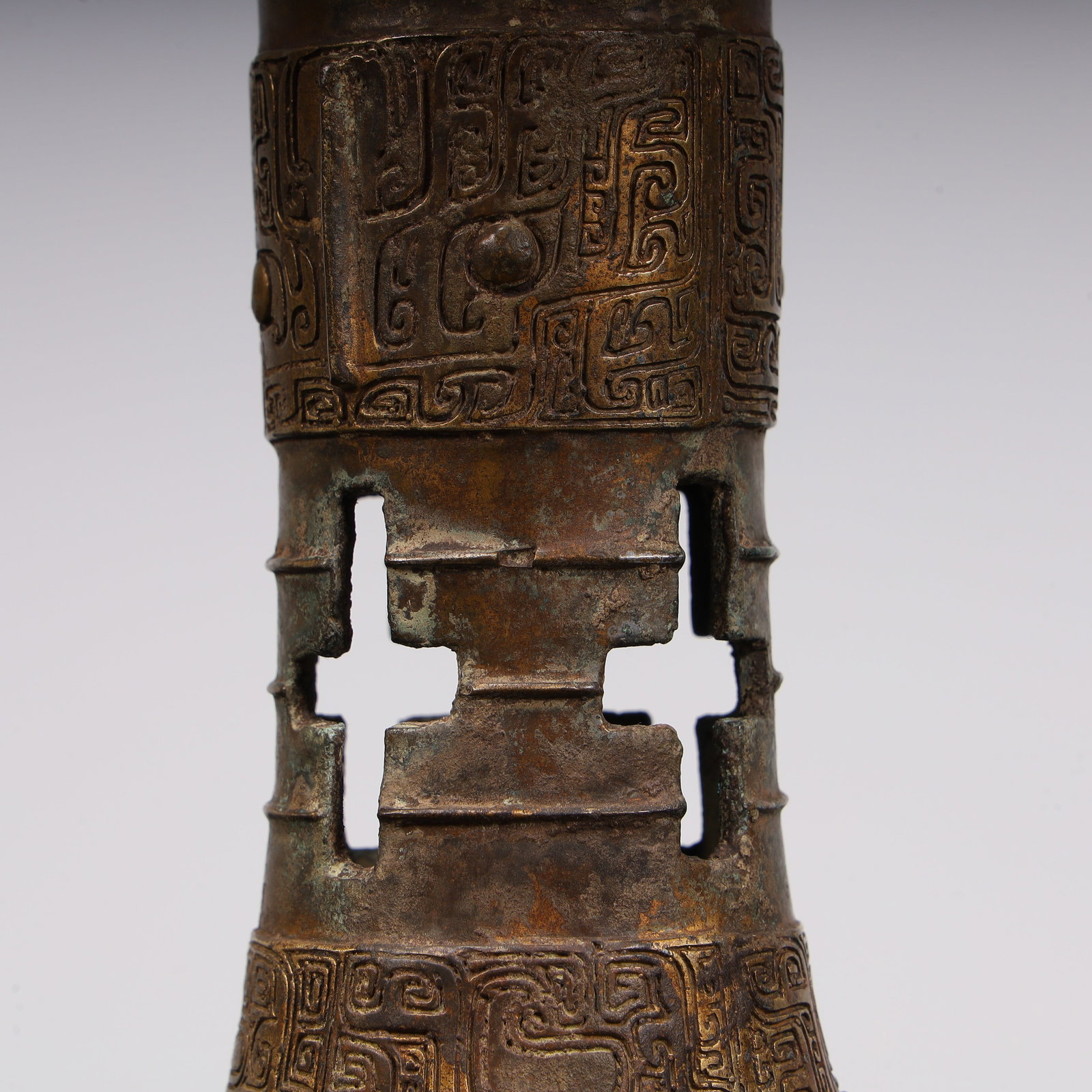 One Han Dynasty bronze gu - 3