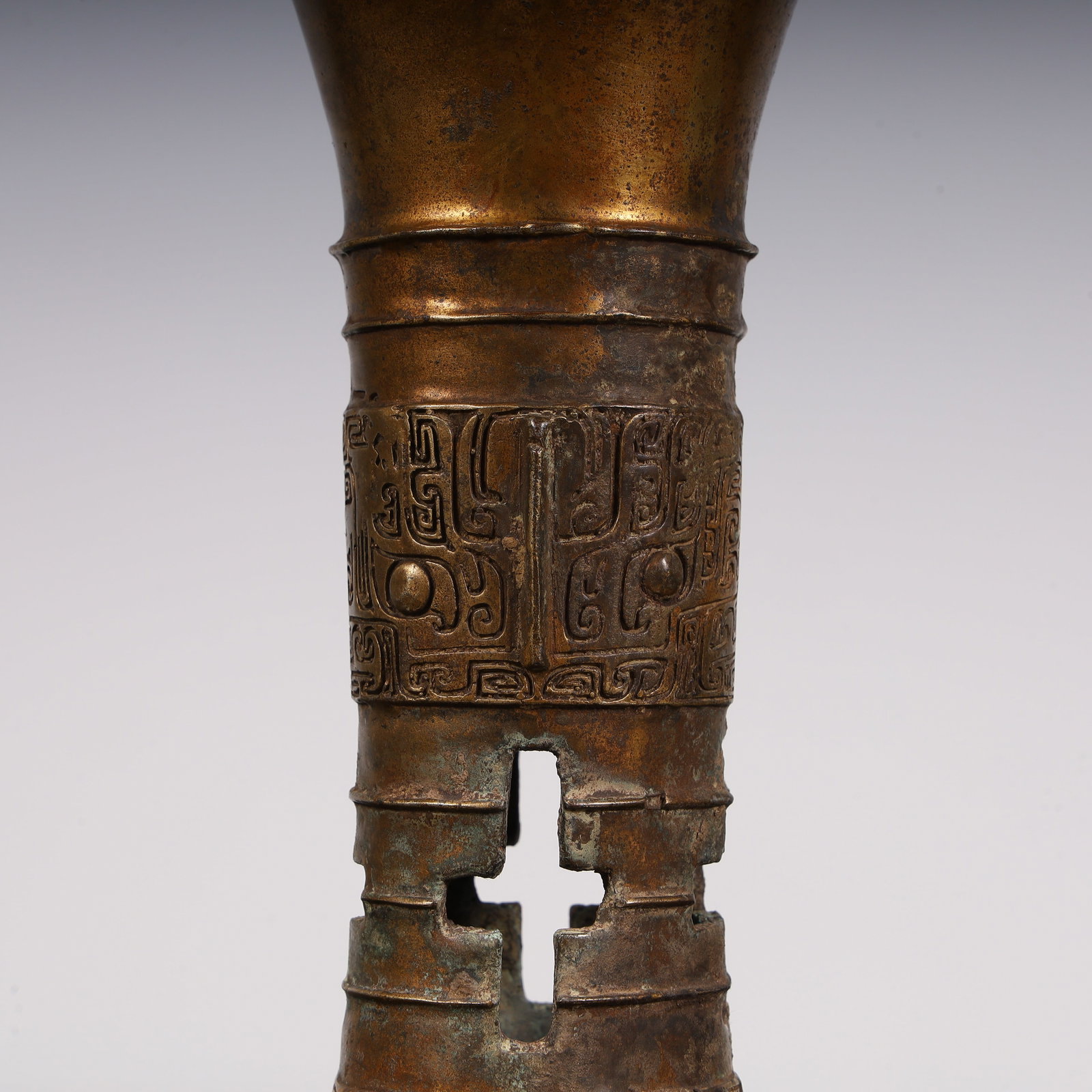 One Han Dynasty bronze gu - 7