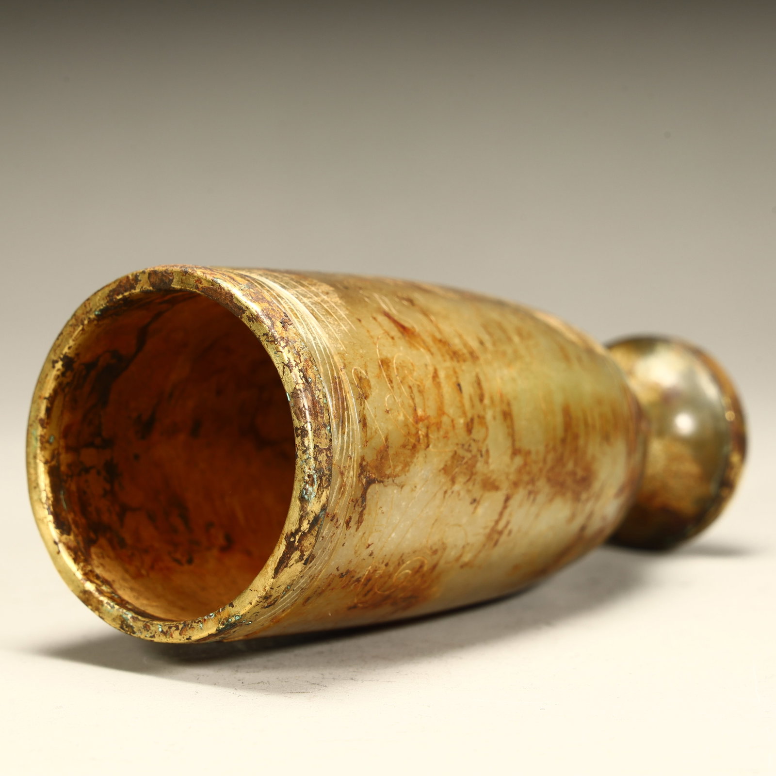 A Qing Dynasty jade cup with dragon patterns - 7