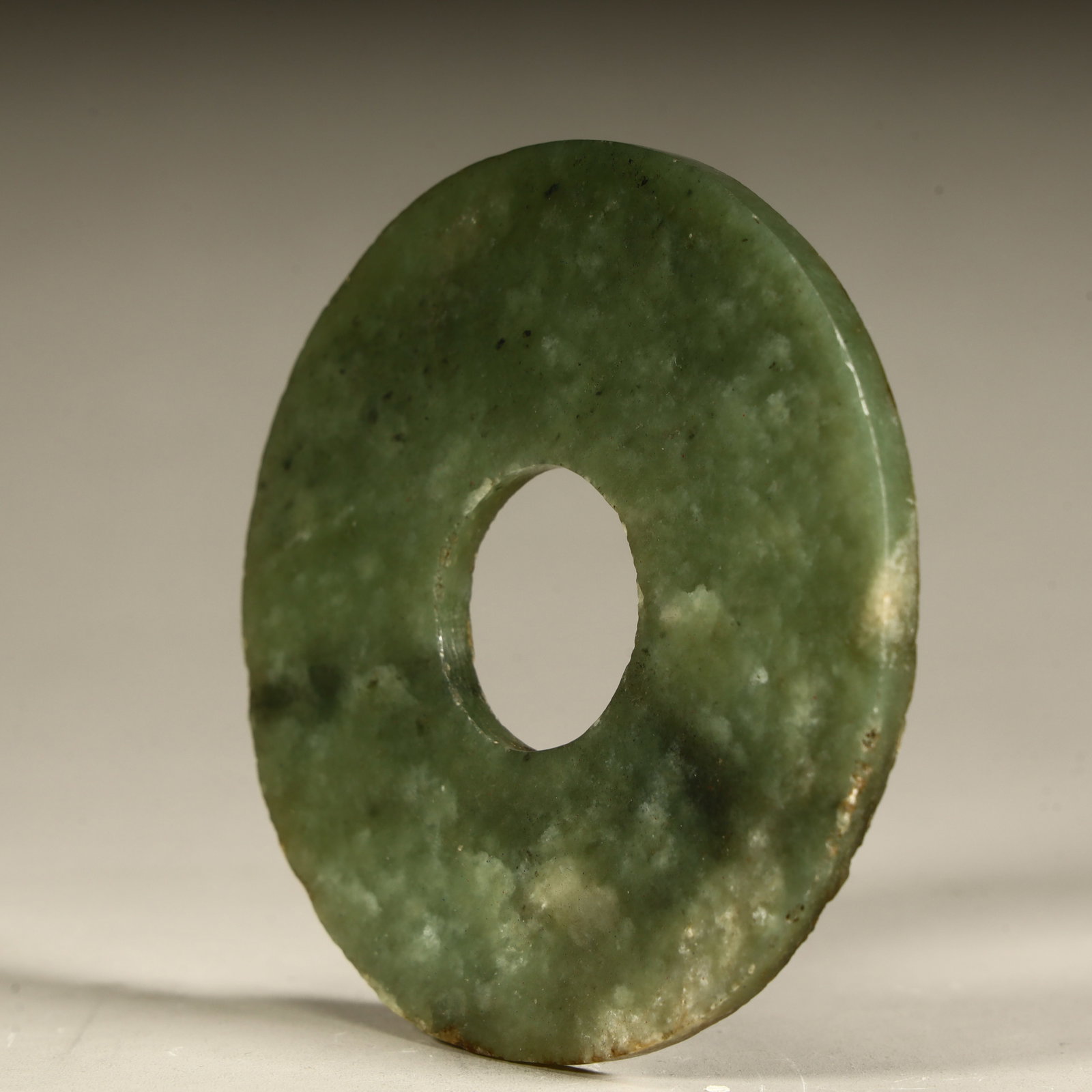 A Warring States Hetian jade disc is unfounded - 3