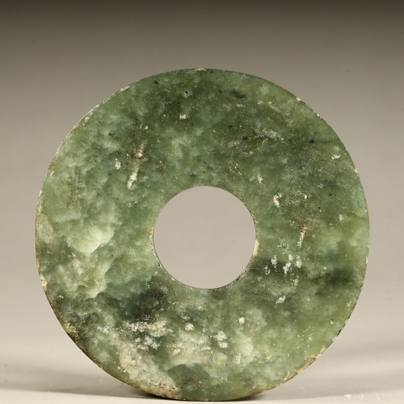 A Warring States Hetian jade disc is unfounded - 4