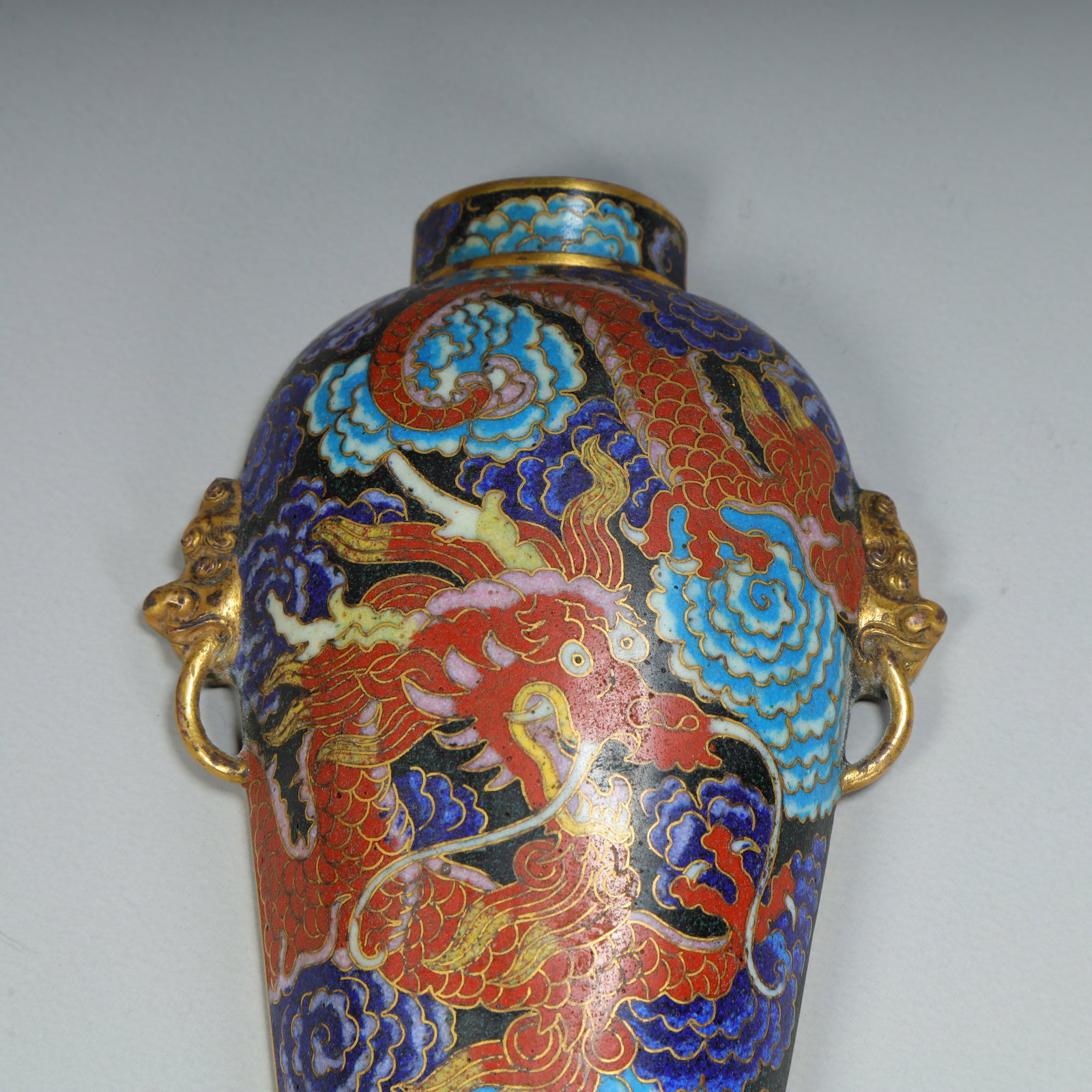 A Qing Dynasty cloisonne "Red Cloud Dragon Pattern" double-handled wall vase - 2