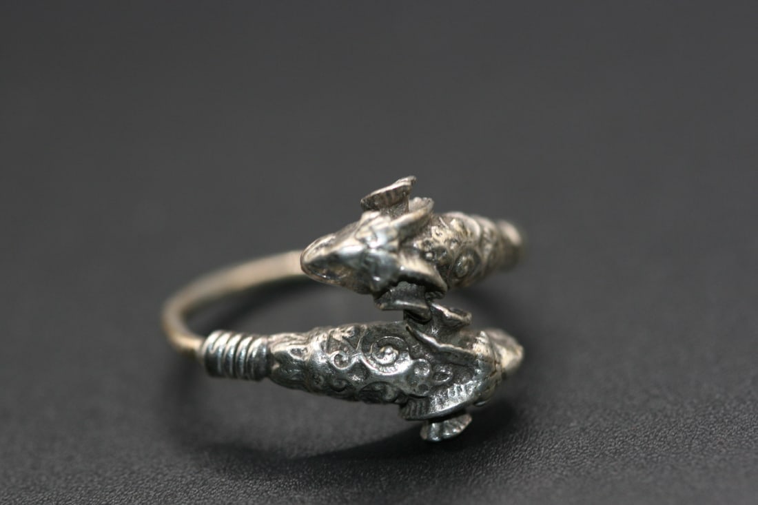 Rams Head One size ring size 9 900 silver vintage .Lot#364: Rams Heads One size ring size 9 900 silver vintage nicely made