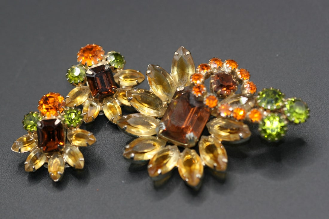 Continental Signed Sunflower Rhinestone Brooch Pin Earrings Set Vintage    .Lot#23 (1 of 4)