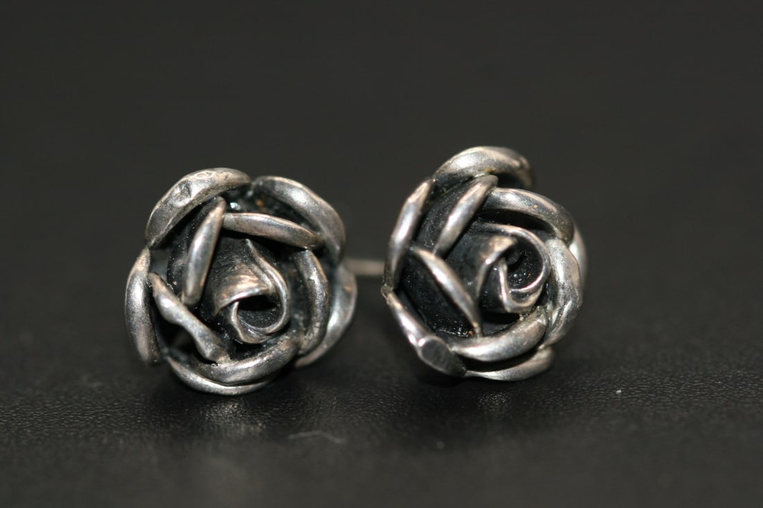 Rose Bud stud Sterling Silver 925 Pierced Earrings Vintage Signed    .Lot#45 (1 of 2)
