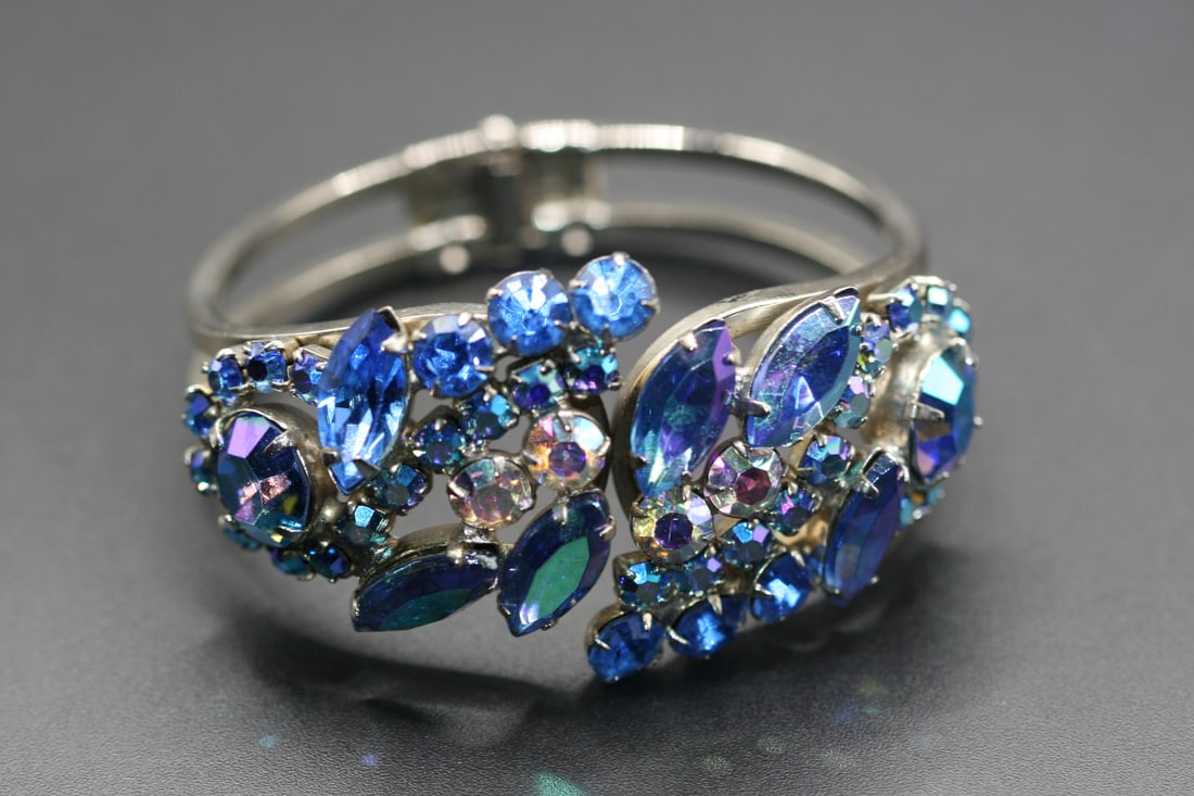 Rhinestone Blue Chunky Clamper Cuff Bracelet Vintage    .Lot#72 (1 of 4)