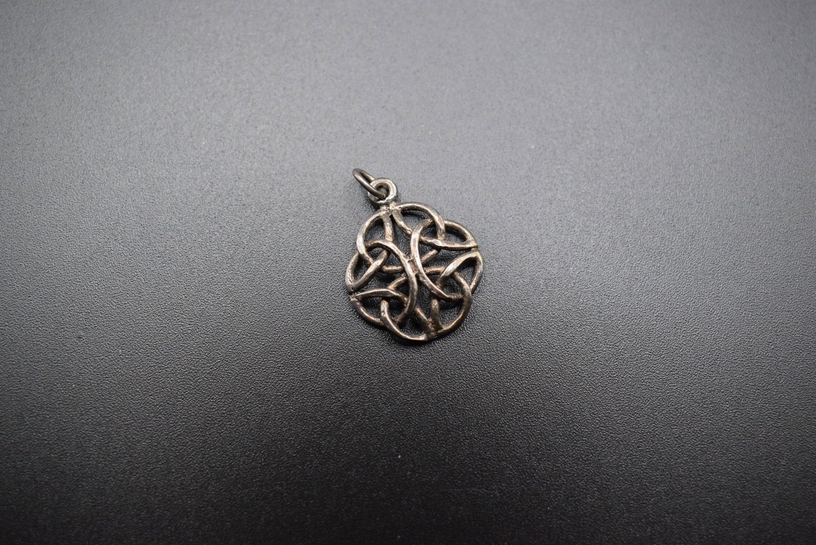 Celtic Sterling Silver 925 Charm Pendant Vintage .Lot#166: Celtic Sterling Silver 925 Charm Pendant Vintage unmarked silver