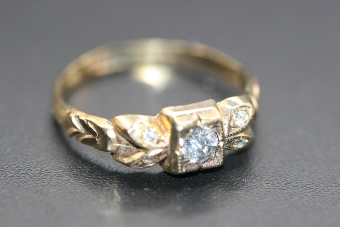 Rolled Gold Filled Vintage Ring Size 6.5 .Lot#225: Rolled Gold Filled Vintage Ring Size 6.5