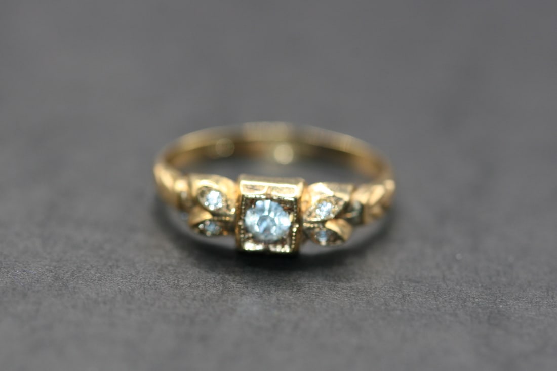 10KT Gold Filled vintage Ring Size 7.5 .Lot#251: 10KT Gold Filled vintage Ring Size 7.5