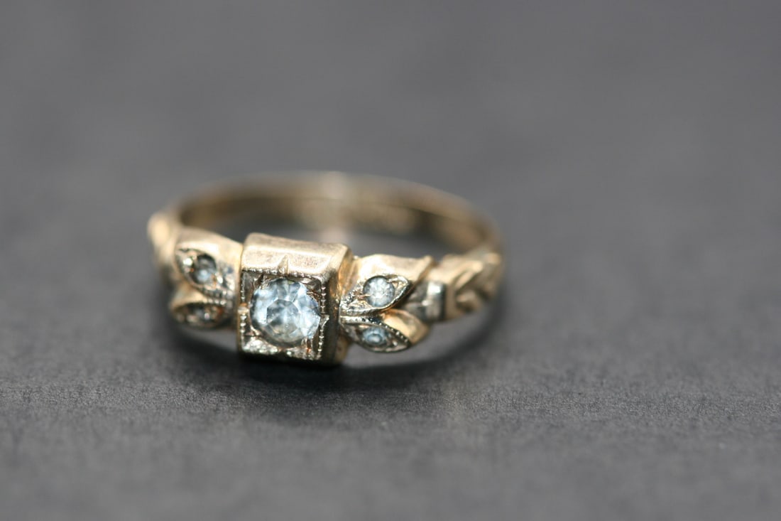 10KT Gold Filled vintage Ring Size 5.5 .Lot#253: 10KT Gold Filled vintage Ring Size 5.5