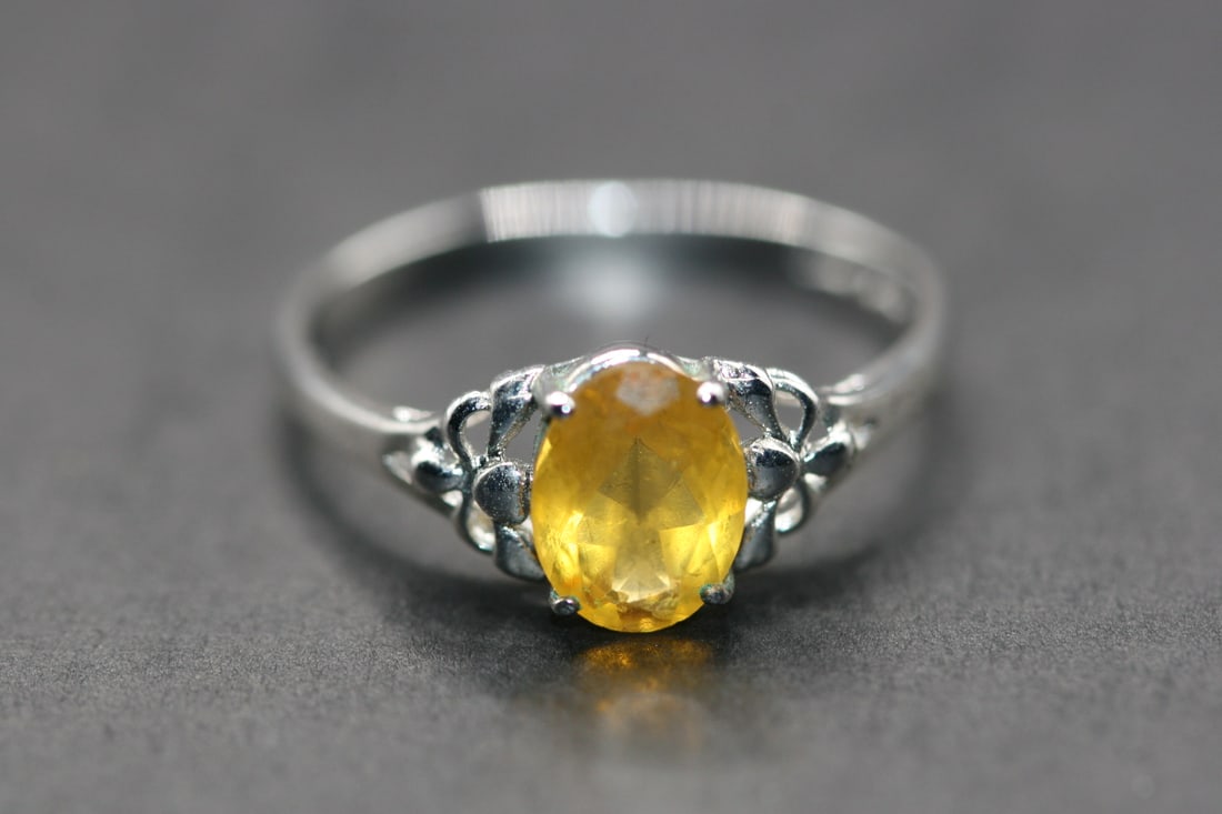 Sterling Silver 925 Rhinestone CZ Citrine Yellow Glass Ring Size 8.25 .Lot#268: Sterling Silver 925 Rhinestone CZ Citrine Yellow Glass Ring Size 8.25