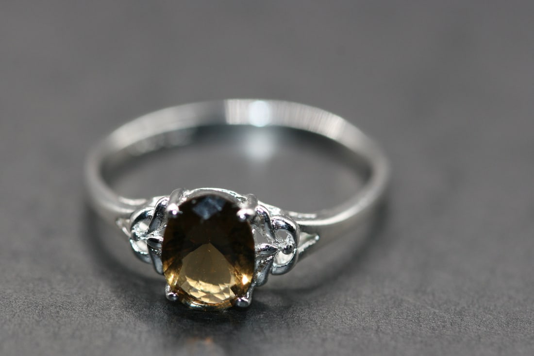 Sterling Silver 925 Topaze Rhinestone November Birthstone Ring Size 8 .Lot#271: Sterling Silver 925 Topaze Rhinestone November Birthstone Ring Size 8