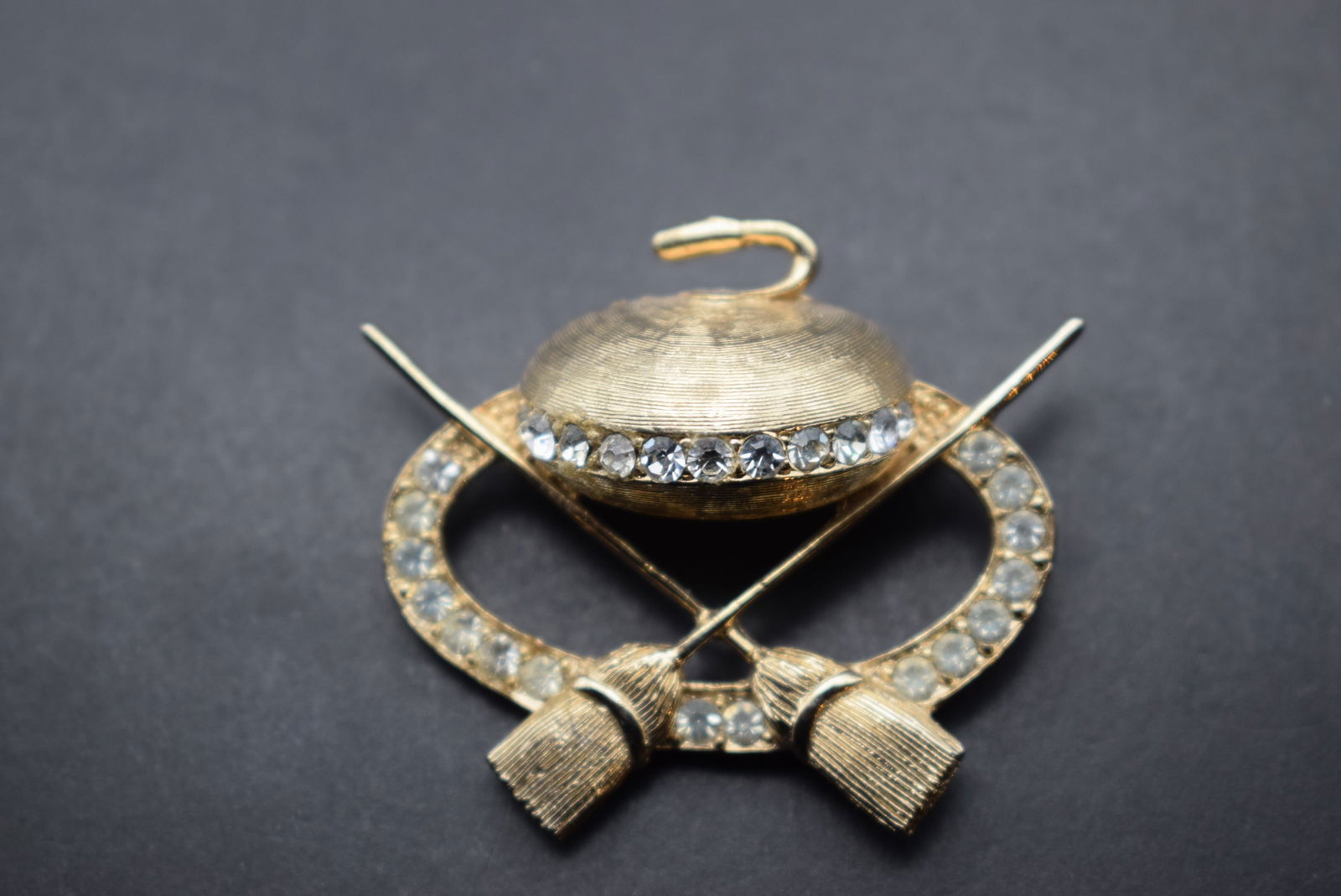 Rhinestone Curling Brooch Pin Sport 1958 Vintage Signed Lot 353 (1 of 3)