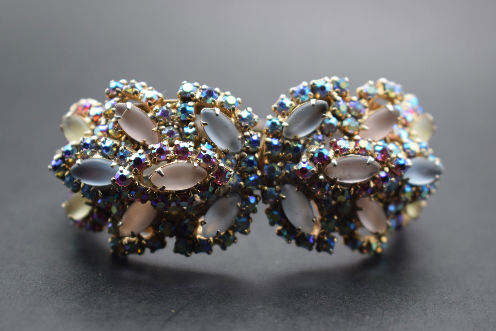 Clamper Cluster Pastel Juliana Rhinestone Bracelet 1950's vintage Lot 381 (1 of 3)