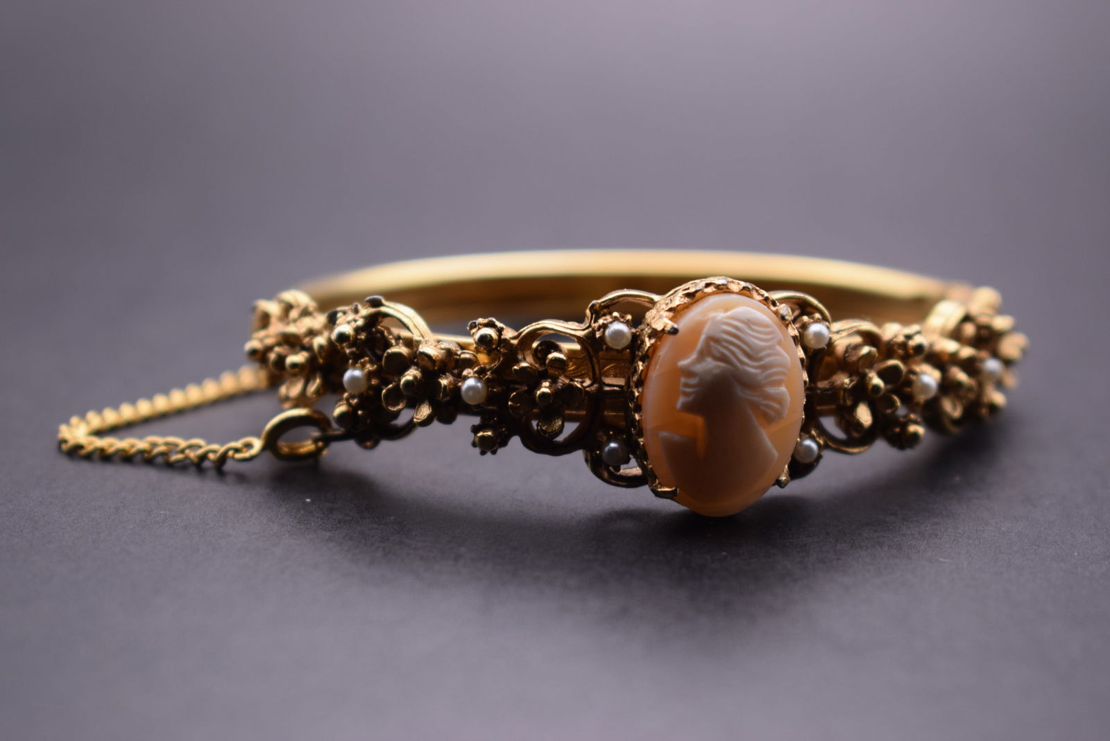 Rare Florenza Cameo Cuff Bracelet vintage Seed Pearl Lot 399 (1 of 6)