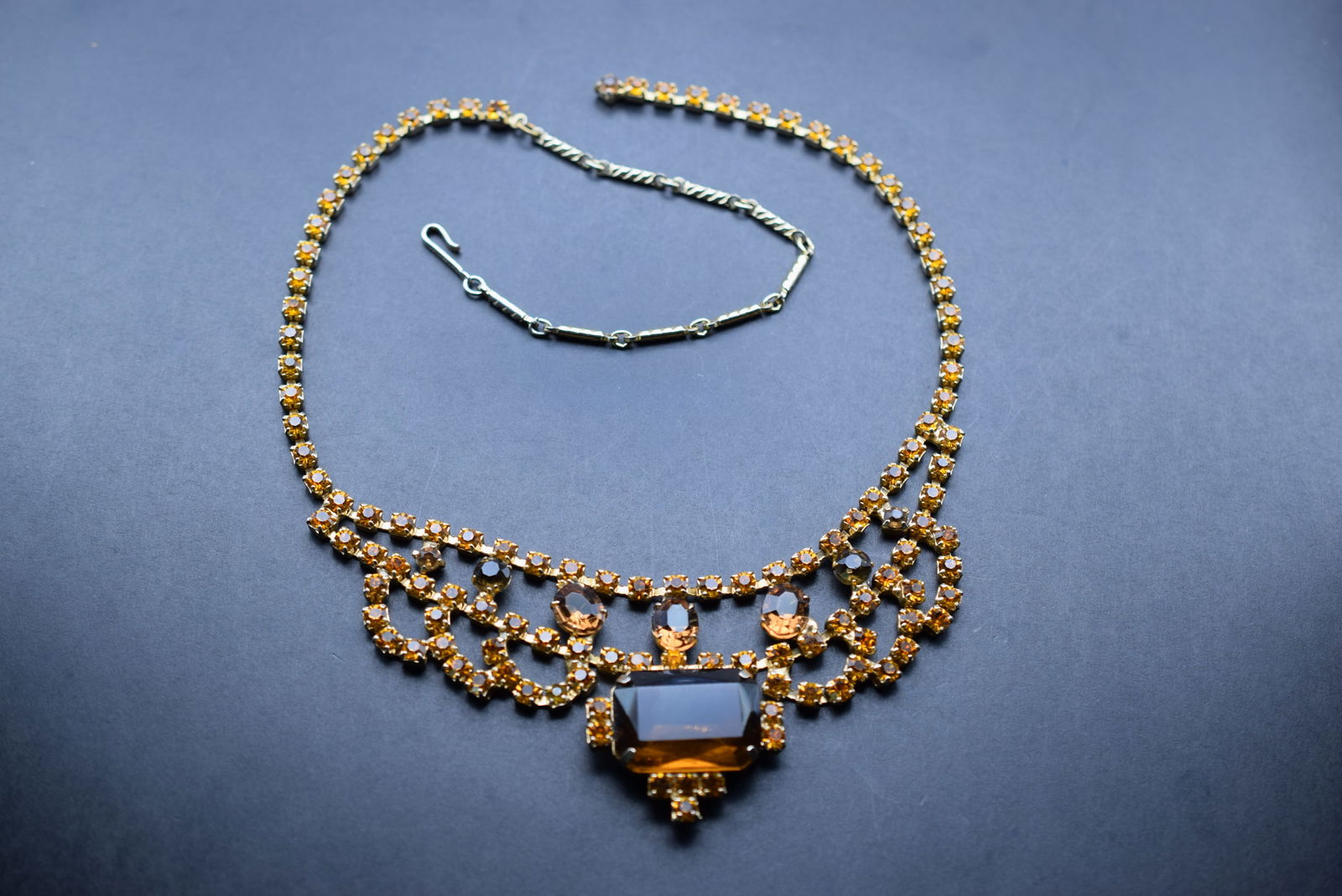 Rhinestone Necklace 1950's Vintage Lot 550: Rhinestone Necklace 1950's Vintage Measures 20.5" x 2"