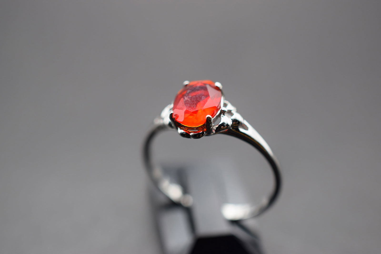 Red Rhinestone Birthstone Ring Sterling Silver 925 Size 8.5 Lot 759 (1 of 3)