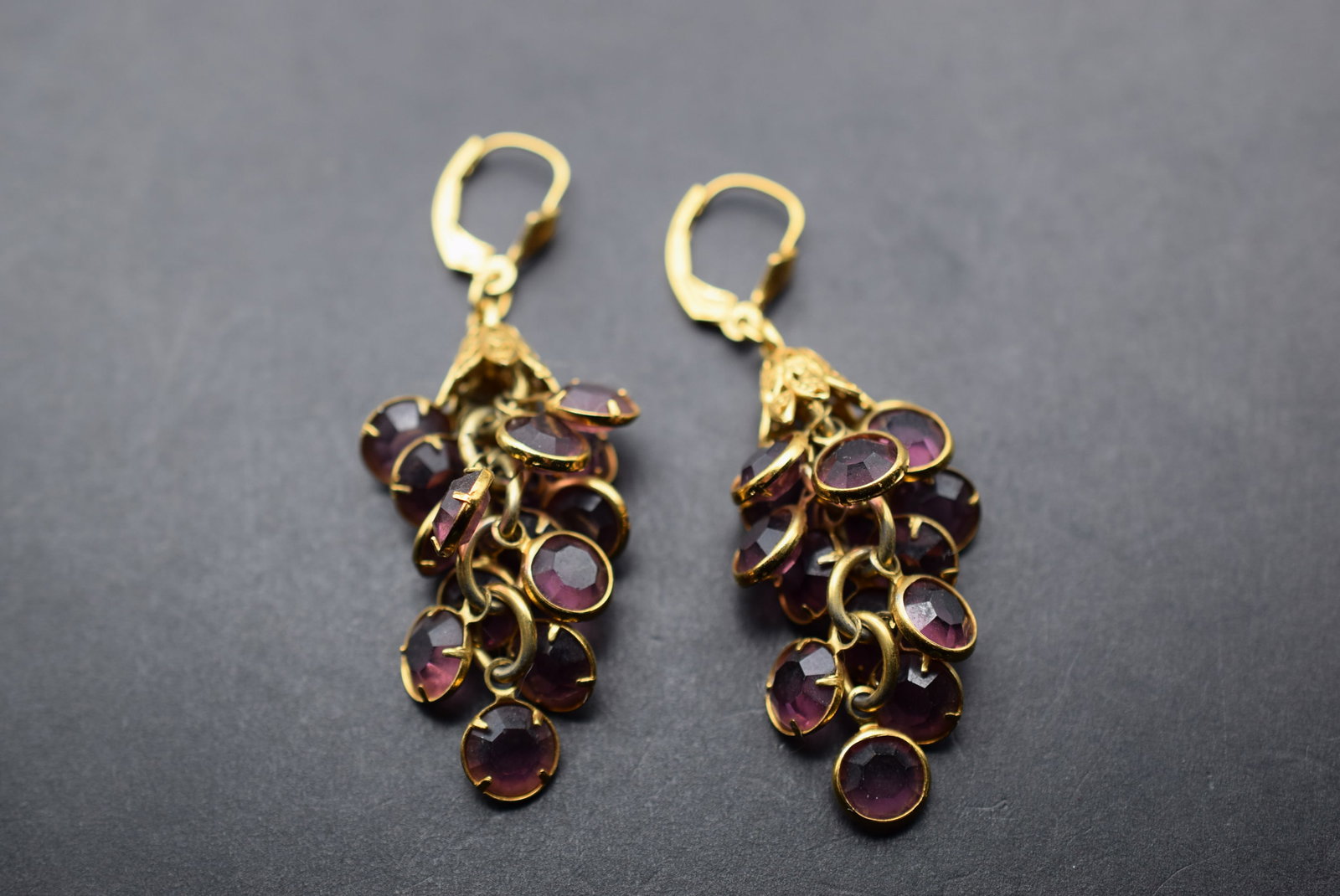 Amethyst Glass Cluster Pierced Earrings Vintage Lot 775: Amethyst Glass Cluster Pierced Earrings Vintage measures 2" long 3/4" wide