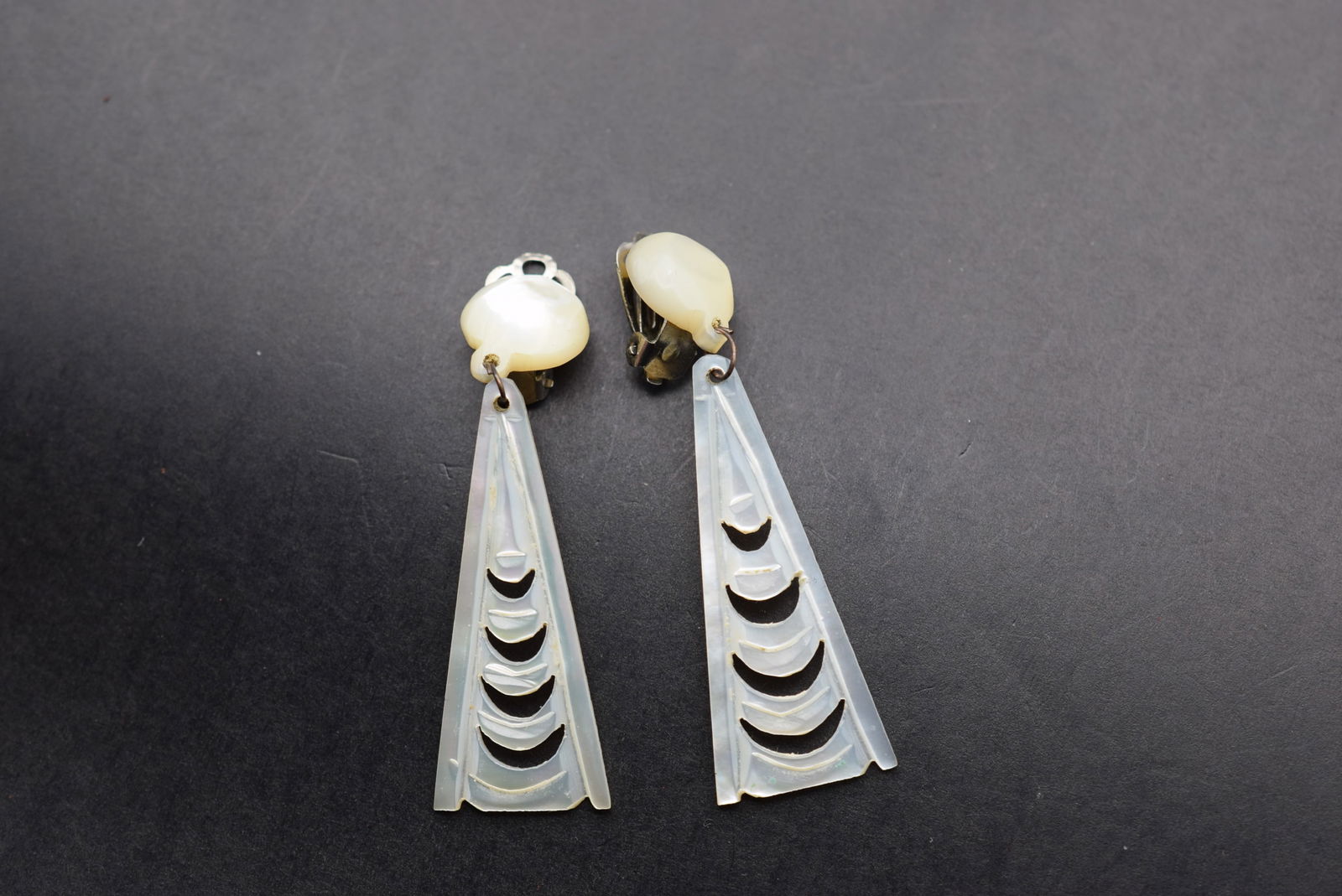 Mother of Pearl MOP Clip Earrings Long Dangle Vintage Lot 798: Mother of Pearl MOP Clip Earrings Long Dangle Vintage Carved measures 2" x 5/8"