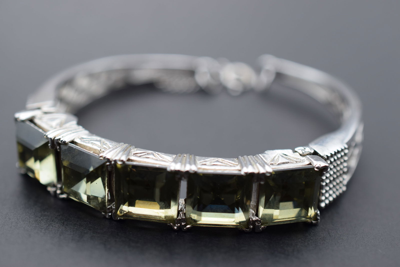 Keyes Rhinestone Rigid Cuff Bracelet Hinged Vintage Lot 894 (1 of 6)