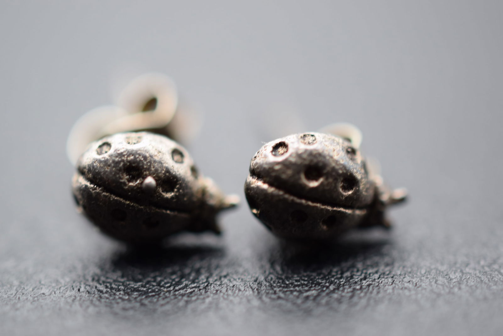 LadyBug Stud Sterling Silver 925 Pierced Earrings Lot 1052 (1 of 2)