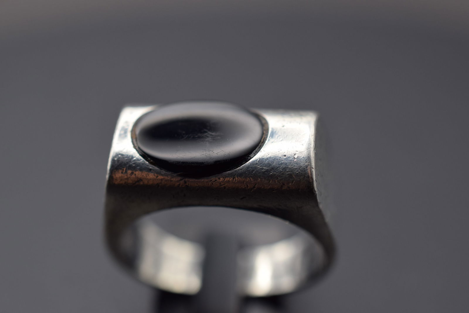 Onyx Sterling Silver 925 Ring Size 8 Lot 1102 (1 of 3)