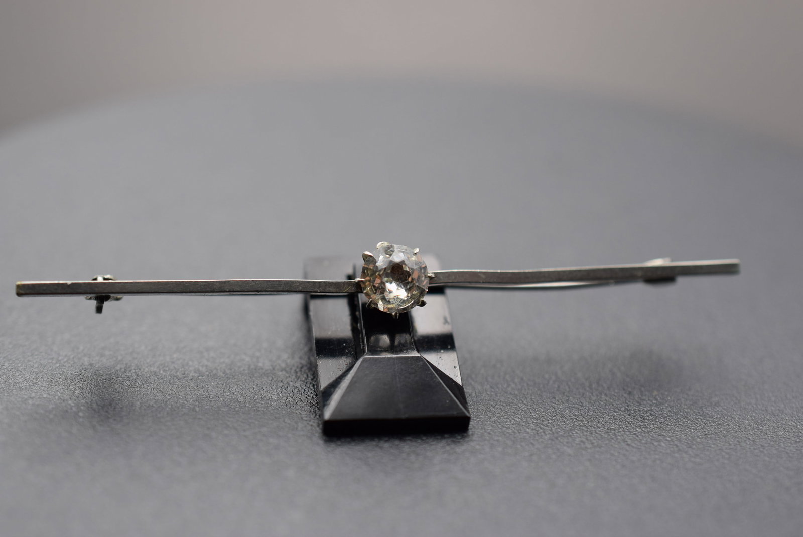 Bar Pin Brooch Vintage early 1930's Lot 1153: Bar Pin Brooch Vintage early 1930's measures 2 3/4" x 1/4" unsigned