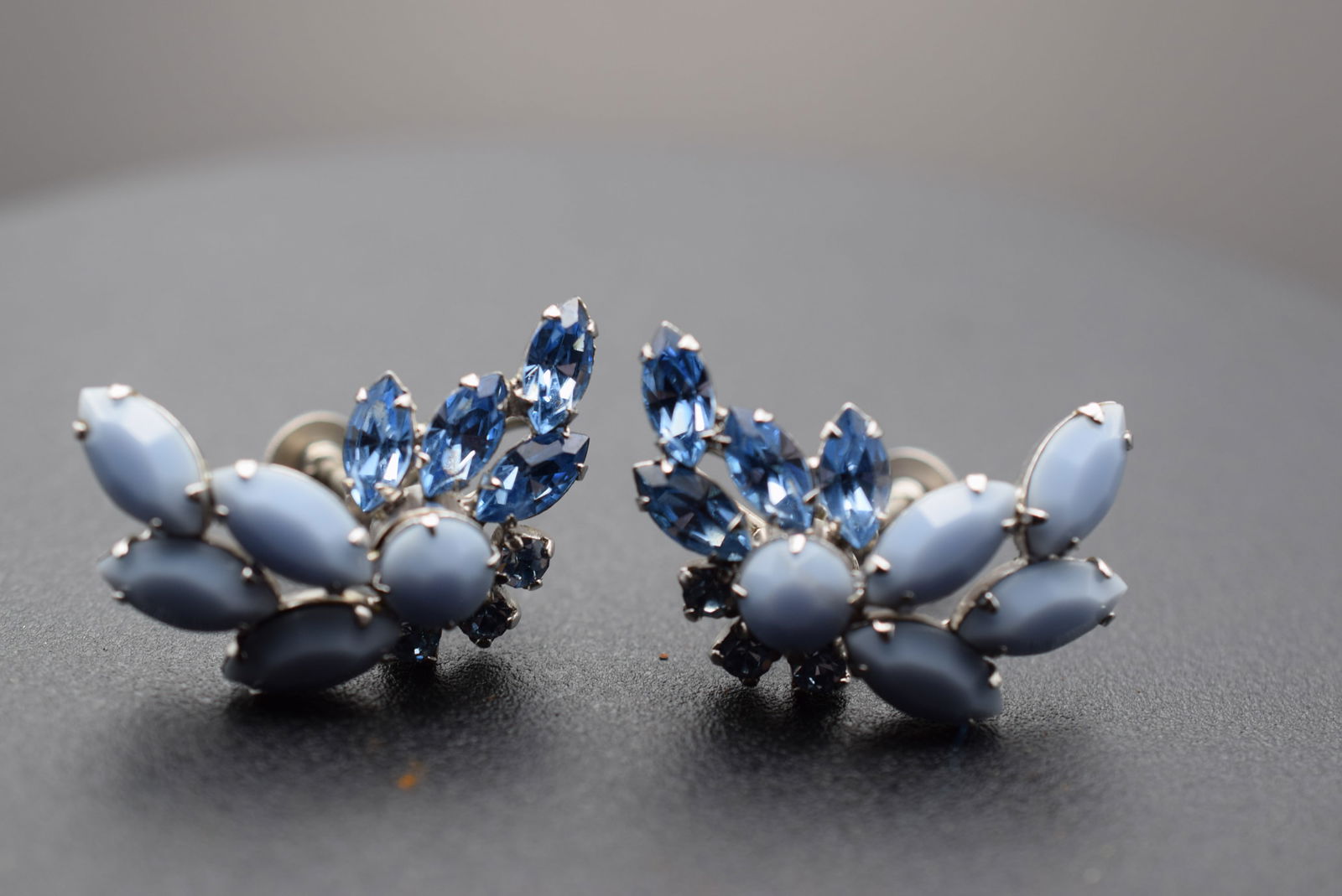 Sherman Opaque Blue Screwback Earrings Signed Vintage 1940's Lot 1183: Sherman Blue Opaque Screwback Earrings Signed Vintage 1940's Signed on the backs Measures 1 1/8" x 1"