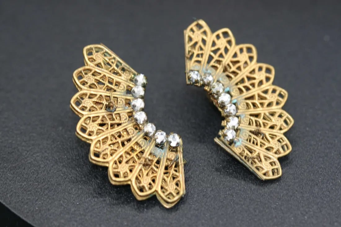 Miriam Haskell Rhinestone Fan Sweeper Earrings Clip Filigree Signed .lot#47 (1 of 2)