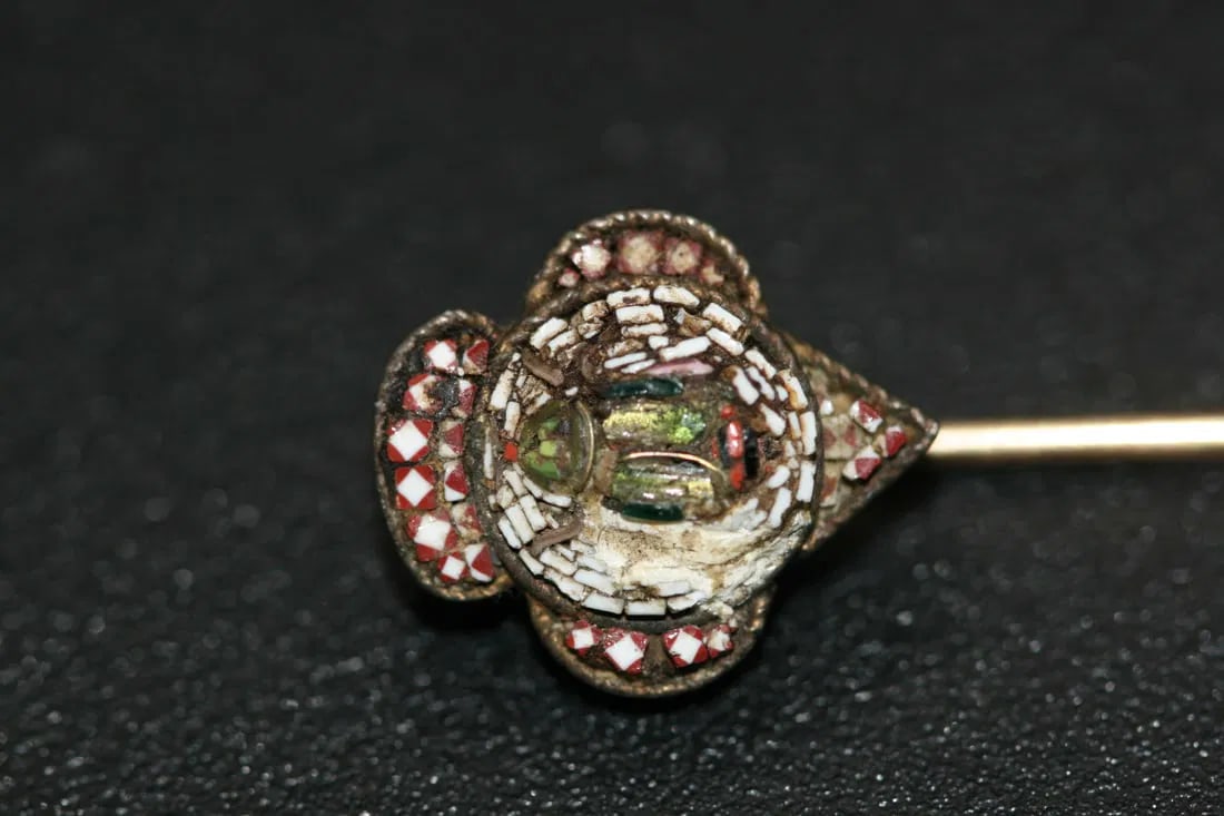 Micro Mosaic Scarab Stick Pin Vintage .lot#155: Micro Mosaic Scarab Stick Pin Vintage measures 5/8" x 1/2" pin measures 2 1/2" long