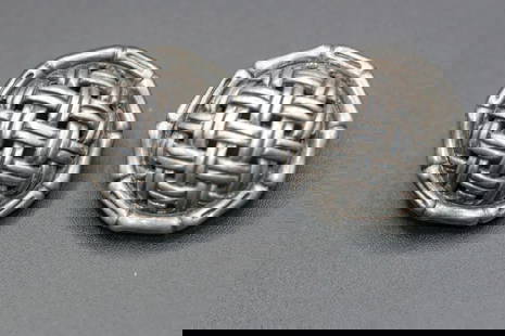 John Hardy Basket Weave Sterling Silver 925 Clip Earrings Signed .lot#231: John Hardy Basket Weave Sterling Silver 925 Clip Earrings Signed measures 1" in diameter stamped on the back with the H Hardy Logo and 925 nice thick quality earrings stunning !