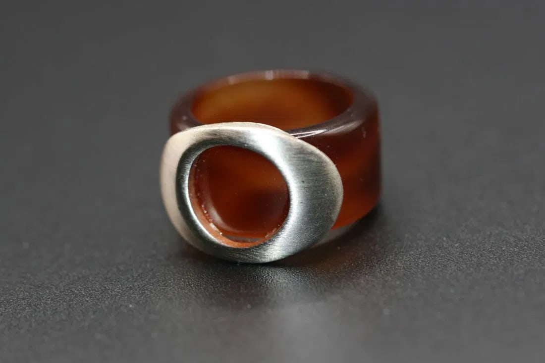 Lucite Modernist Ring size 6.5 .lot#233: Lucite Modernist Ring size 6.5 measures 1/2" wide