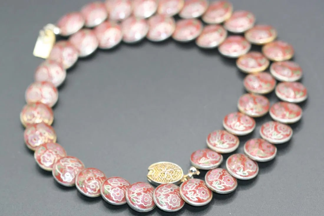 Cloisonne Necklace Vintage Chinese Filigree Clasp .lot#260: Cloisonné Necklace Vintage Chinese Filigree Clasp measures 18 1/2" long x 3/8"