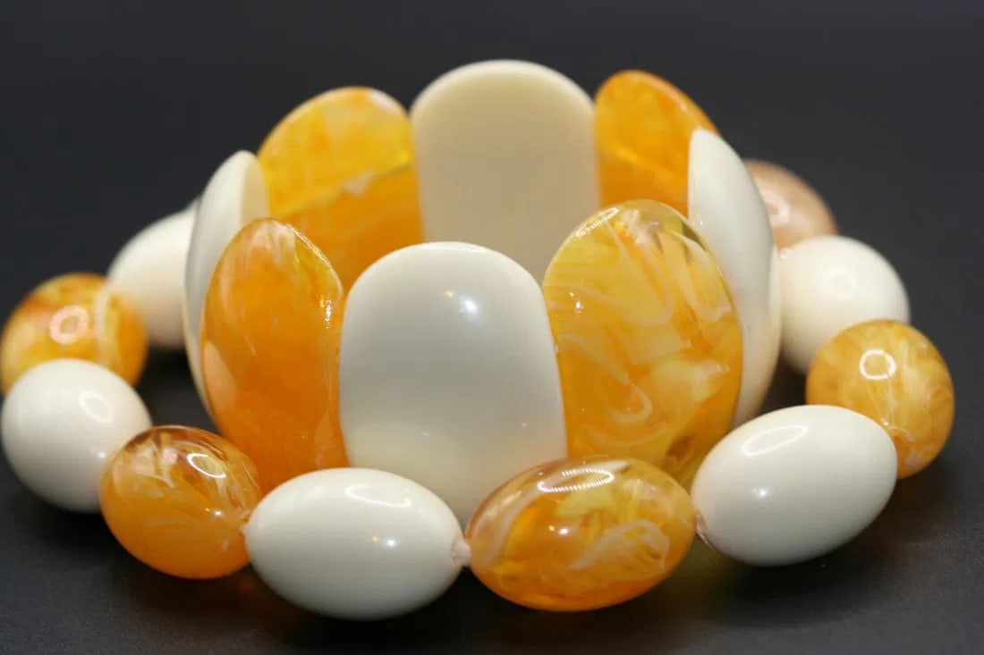 Vintage Plastics Amber and white Bracelet and Necklace set   .lot#325 (1 of 4)